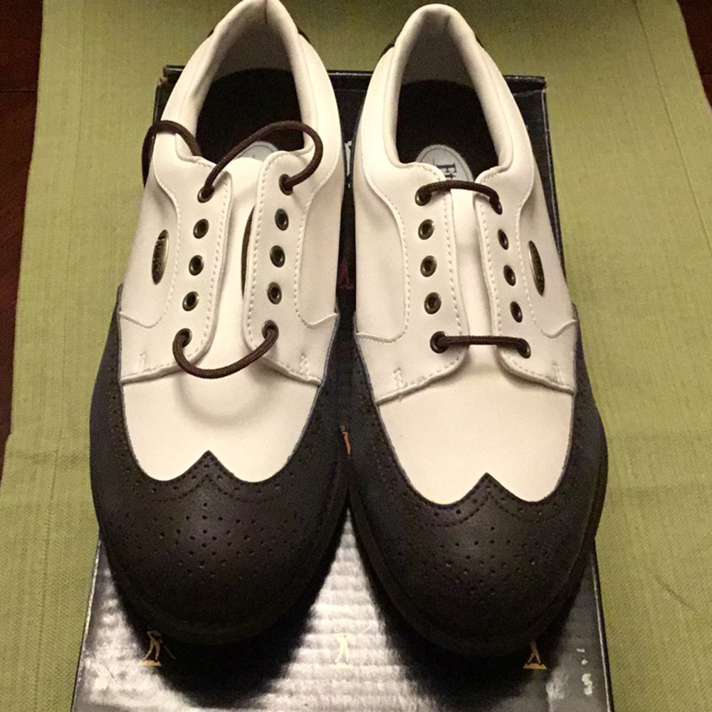 Etonic ⭐️NEW⭐️Women’s golf shoes in size 9 1/2
